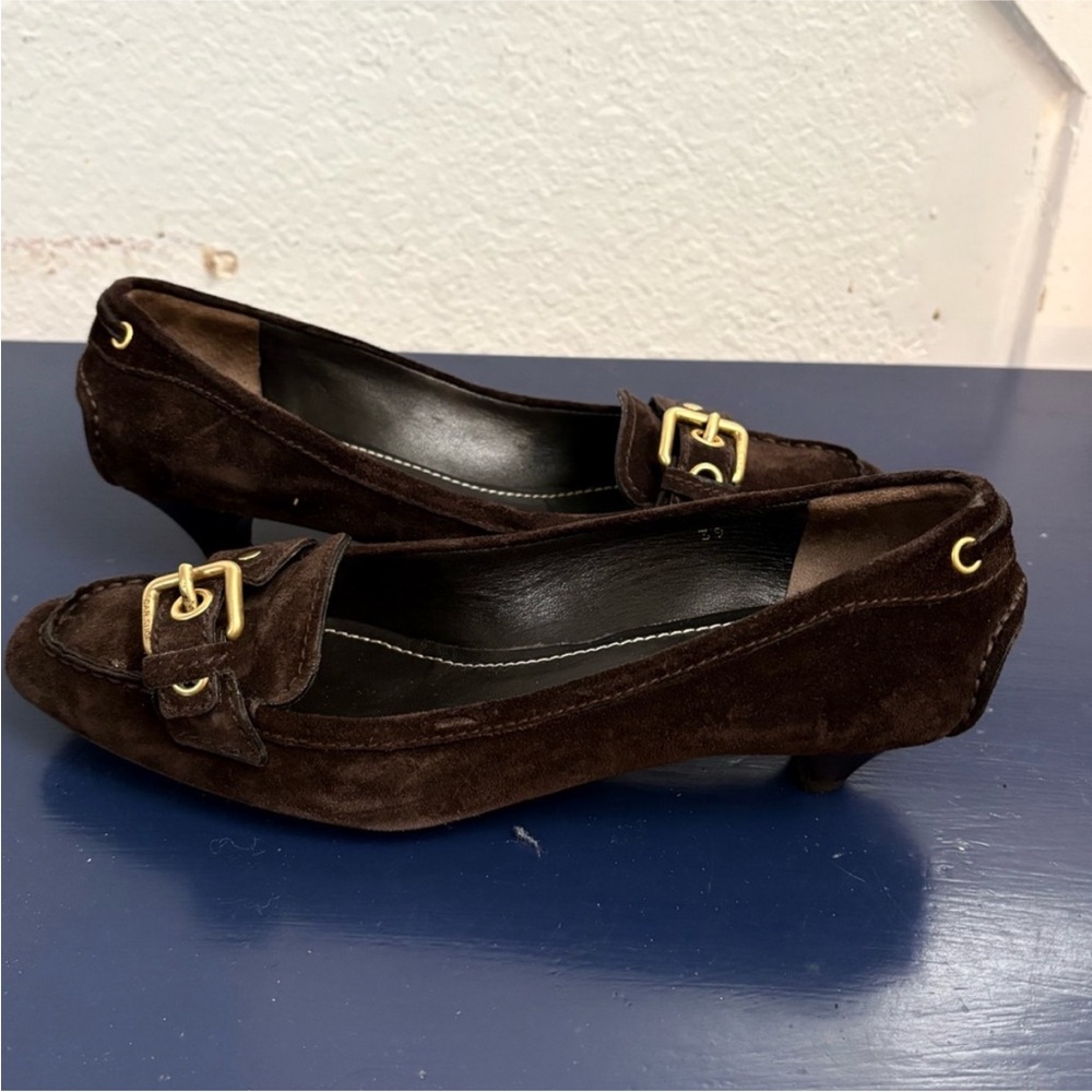 The Original Car Shoe Brown Suede
Gold Bit Kitten Heel Loafers Size 39